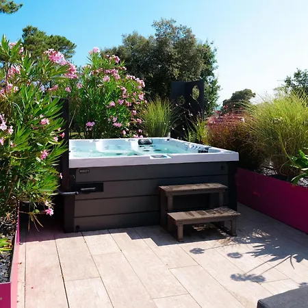 Villa D Exception - 10 Personnes - Piscine Et Jacuzzi Holiday home